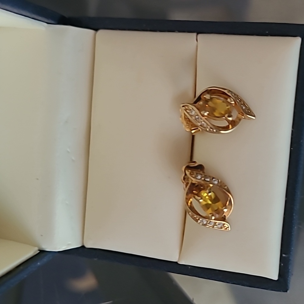 Vintage Avon Jewelry Set ❤️ - Picture 5 of 10